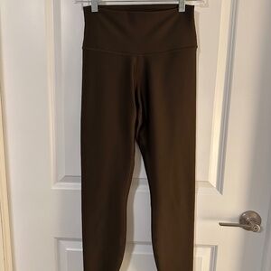 Alo Yoga brown leggings, Size M